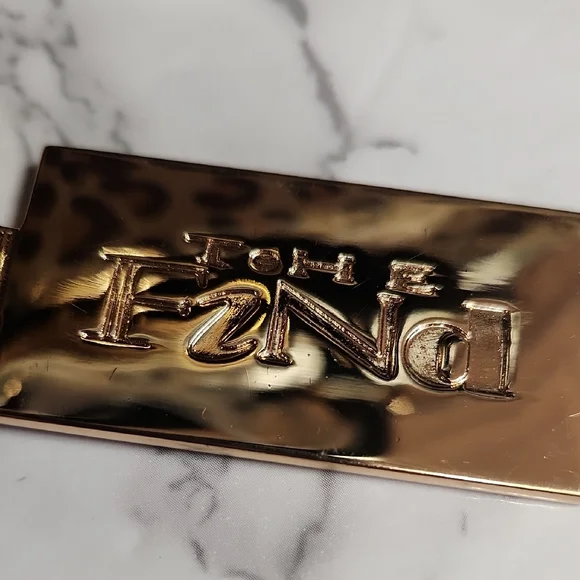 THE FIND Leopard Print Shoulder Bag with Gold Accents,with  Key Chain - Picture 12 of 16